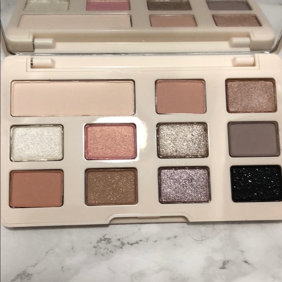 HOST PICK Too Faced White Chocolate Chip - Picture 3 of 5